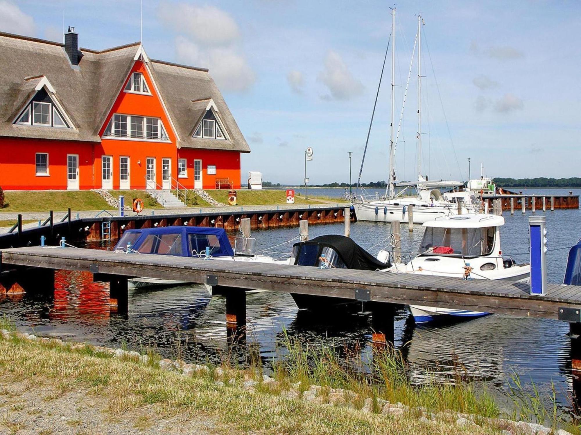 Ferienhaus Lotsenhaus Am Breetzer Bodden In Vieregge Exterior foto